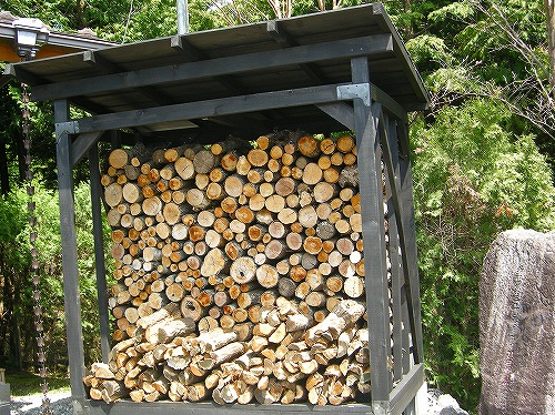 薪小屋