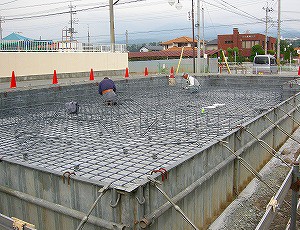 和モダンの家